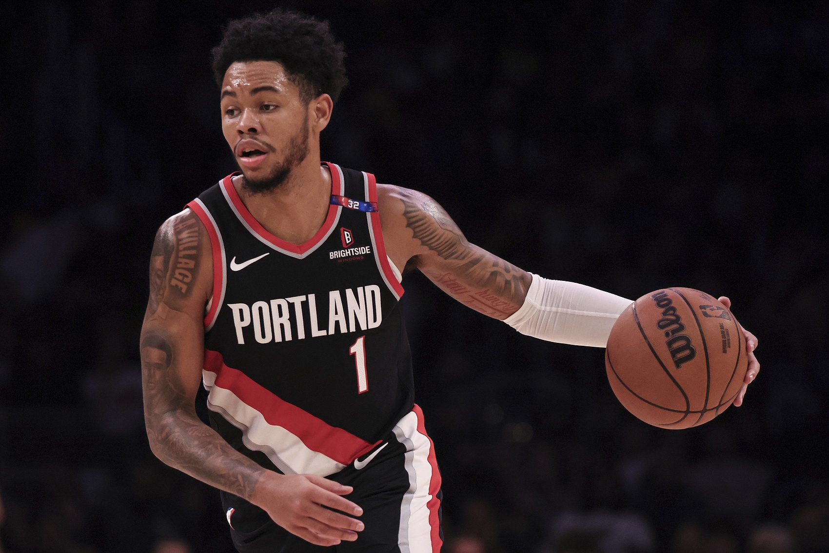 NBA官网评东部关键补充:字母联手特纳 76人迎来探花 老鹰双补强