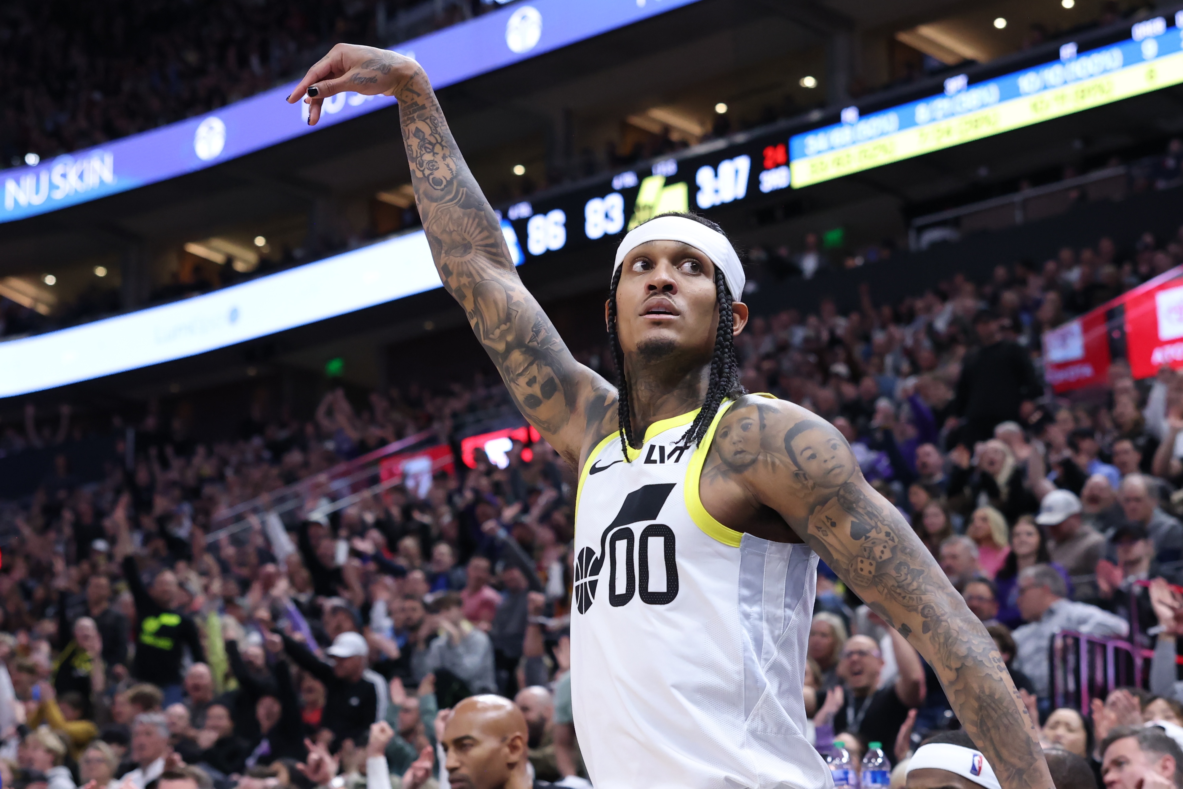 NBA官网评东部关键补充:字母联手特纳 76人迎来探花 老鹰双补强