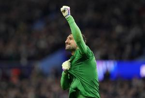 法媒：多纳鲁马表现神勇赢得一致认可，巴黎对切瓦利尔兴趣减弱