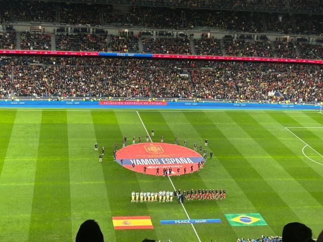 1711508225981034940.jpg 开云官网-【现场】巴萨神童征服伯纳乌,西班牙找到秘密武器?