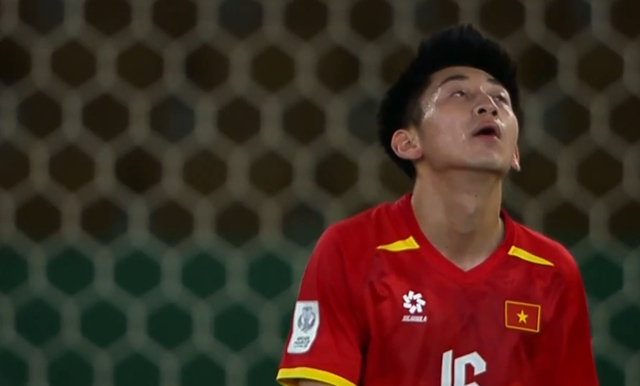 开云移动端-王钰栋压哨破门!轰U23亚洲杯首球,脱衣庆祝染黄,对手集体绝望|国足|处子球|越南|中国男足|拜合拉木_新浪体育_新浪新闻