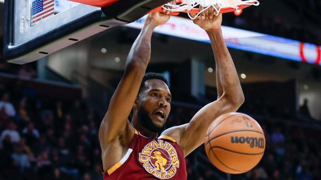 kaiyun-骑士灵活变阵应对伤病潮 挑战篮网决定附加赛命运