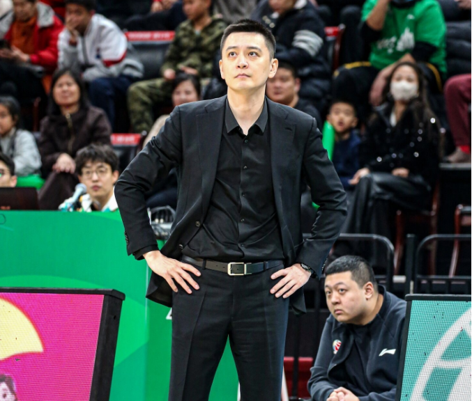 开云中国-辽篮官宣：杨鸣身体原因辞职 充分沟通尊重个人意愿 乌戈接任