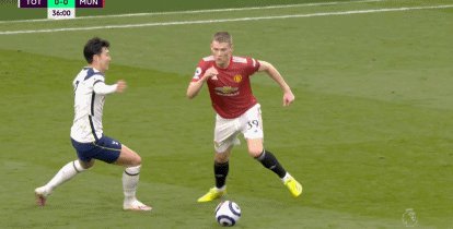 开云移动端-【夜读】中国男足变身拉拉队为女足加油！