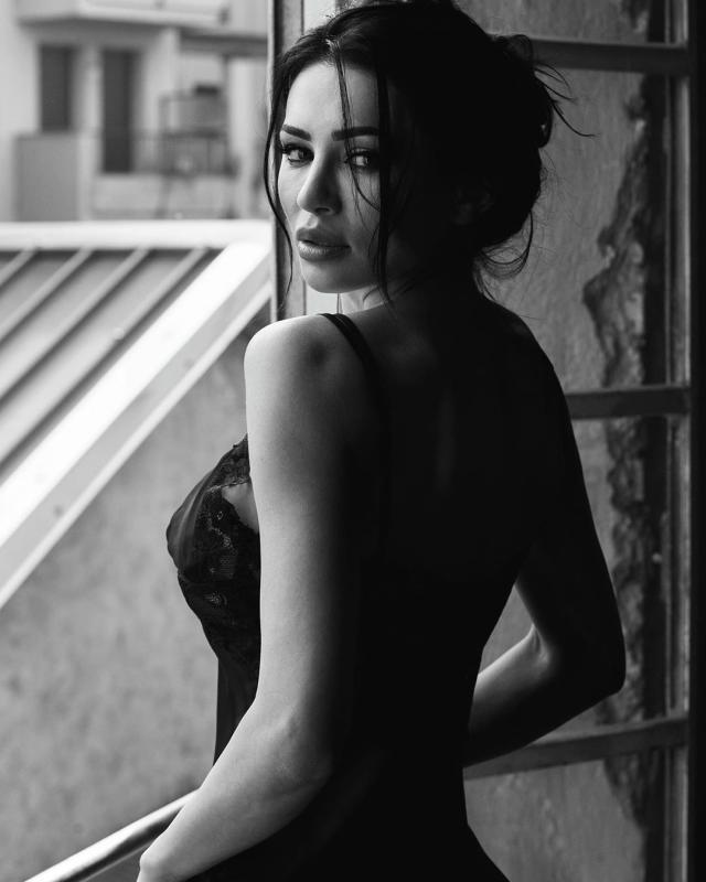 开云移动端-【伯辣图】旅馆里的过客，谁不是外围？